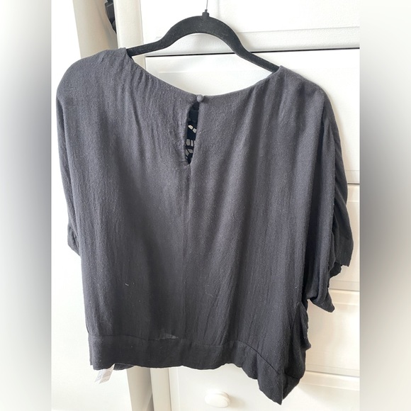 French Connection detail cut out too - Picture 2 of 3